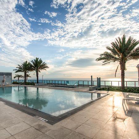 Churchill Suites Monte Carlo Miami Beach Exteriér fotografie