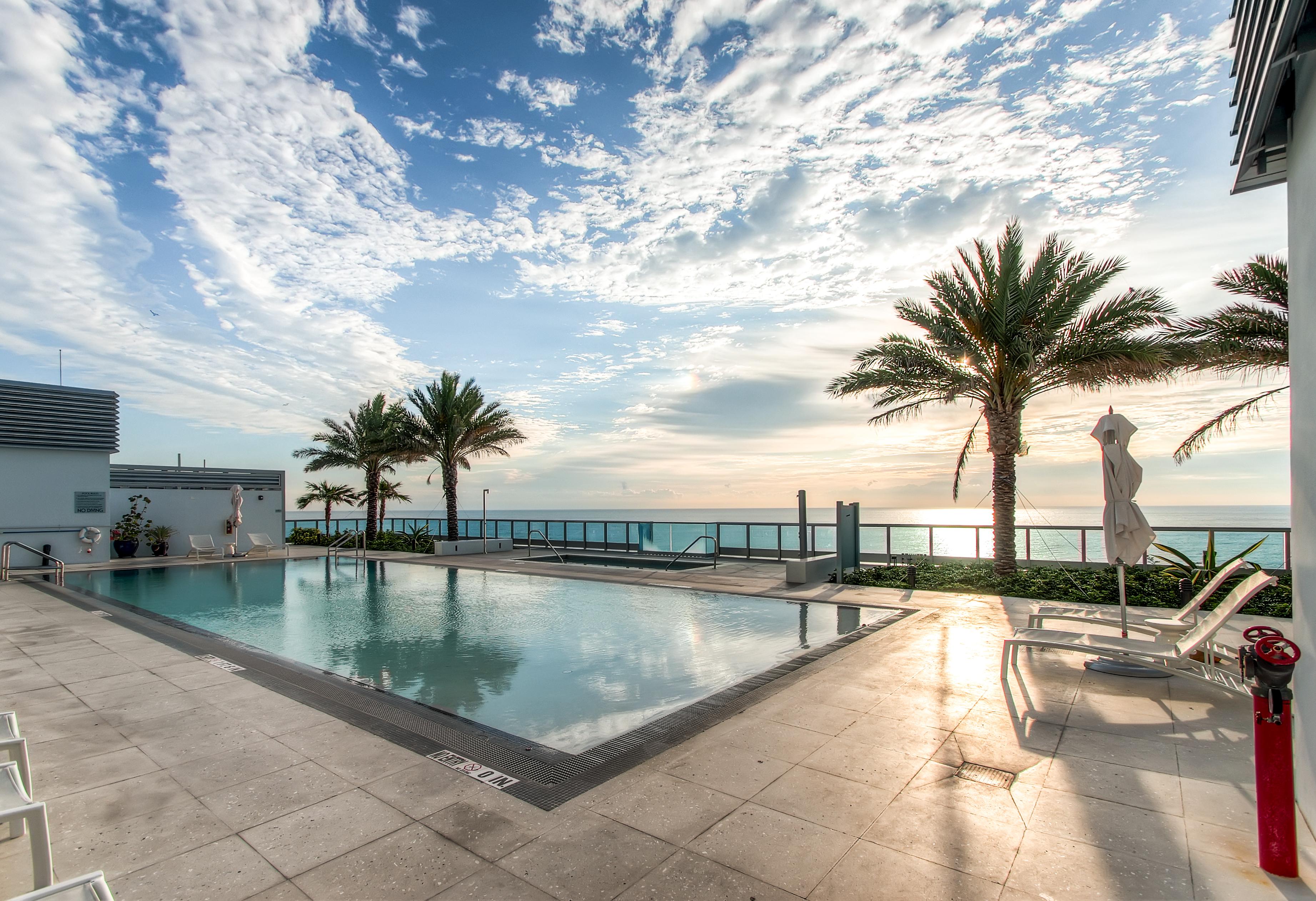 Churchill Suites Monte Carlo Miami Beach Exteriér fotografie